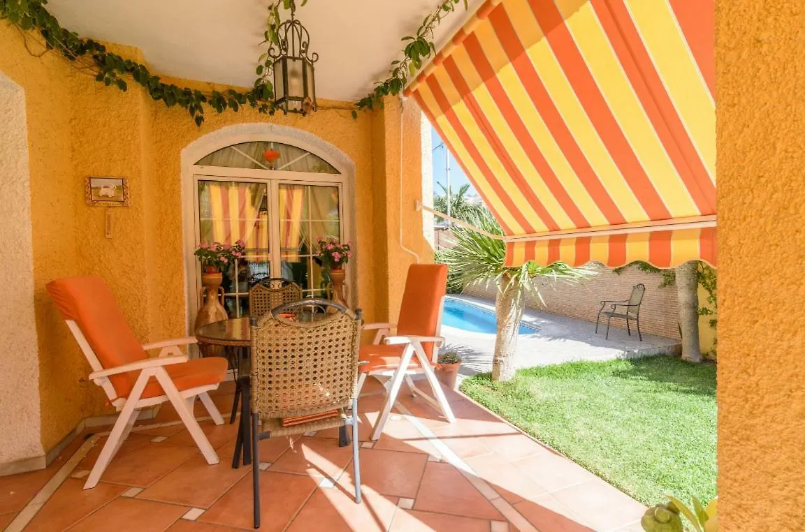 Habitaciones en Casa Céntrica con piscina Almuñécar 0*,  España